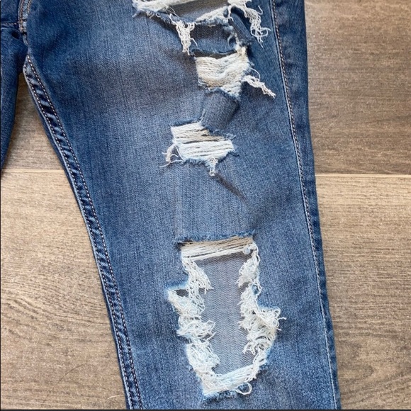 🔺SOLD🔺Hollister Curvy Hight Rise Super Skinny Ripped Jeans Soft Stretch - Picture 10 of 11